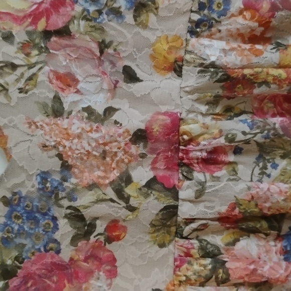 Janette | Floral Lace V-neck Mini Dress | Women's M - Picture 3 of 4